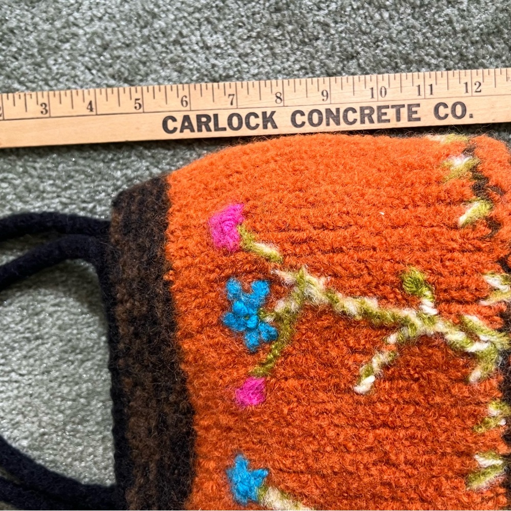 Vintage Handcrafted Wool Bag - Picture 4 of 5